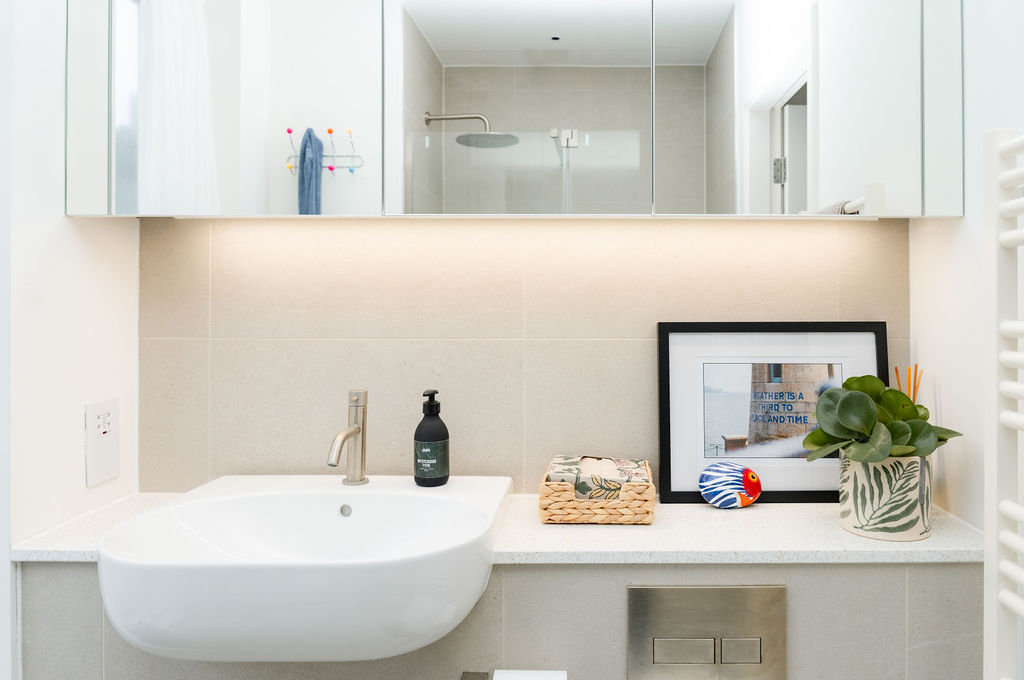 Bathroom basin with soft styling